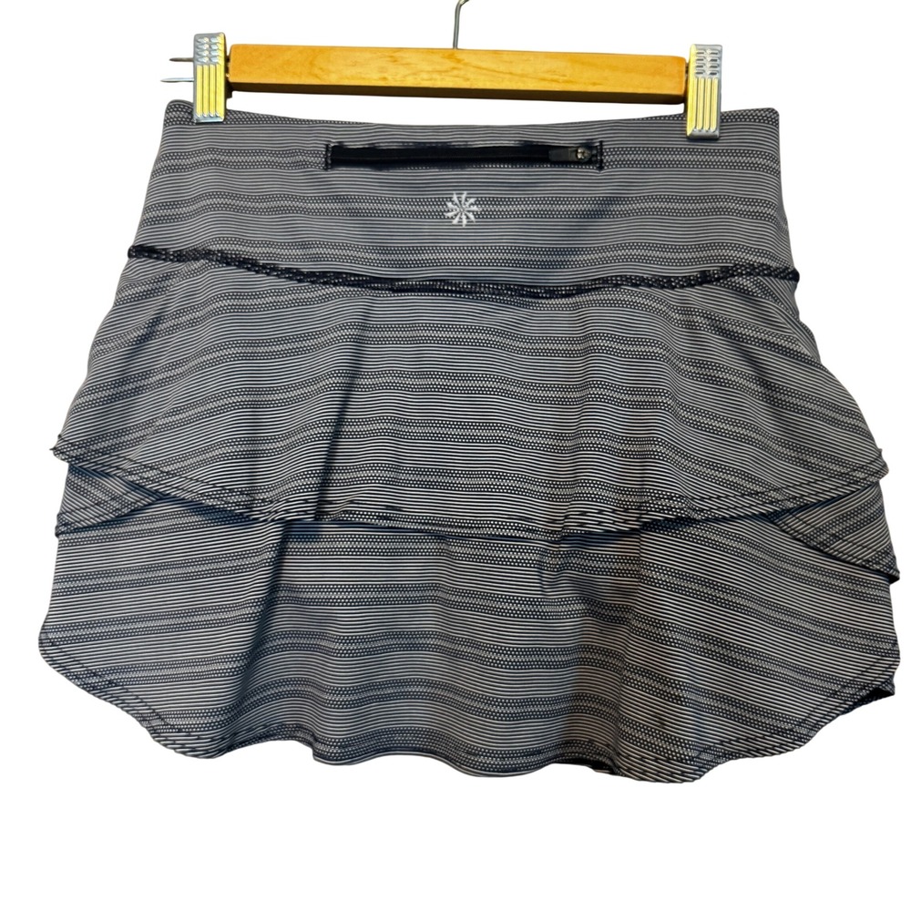 Athleta Striped Tiered Ruffle Athletic Skort Navy White XS Zipper Pocket Tennis